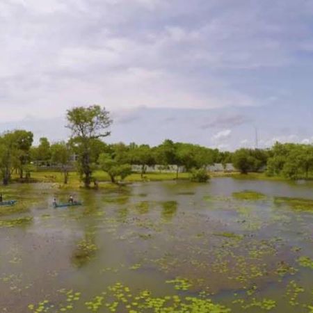 Grand Tamarind Lake カタラガマ エクステリア 写真