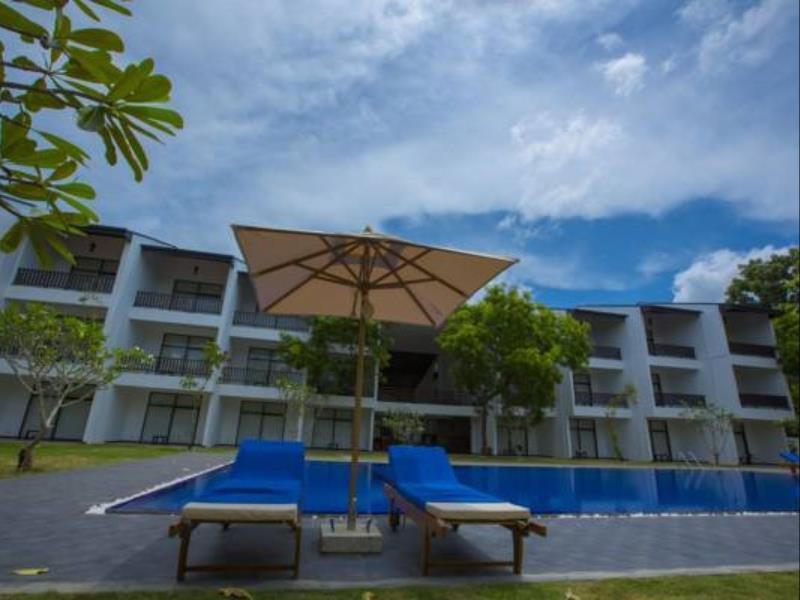 Grand Tamarind Lake カタラガマ エクステリア 写真