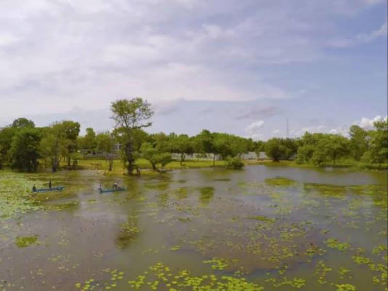 Grand Tamarind Lake カタラガマ エクステリア 写真